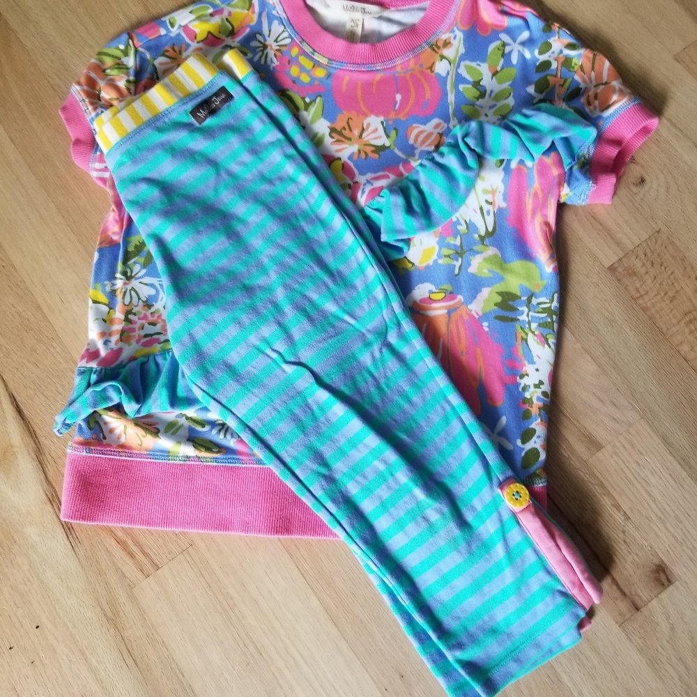 Matilda Jane set. Sweatshirt with ruffle and cropped pants. Size 10